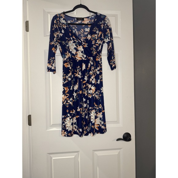 Renee C. Dresses & Skirts - Renee C Stitch Fix Navy Floral Wrap Dress Small